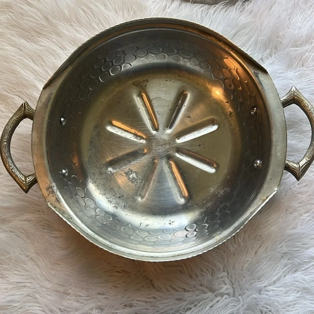 Vintage Hand Forged Hammered Aluminum Everlast Metal Casserole Dish Floral Lid